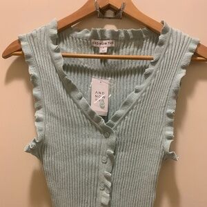Womans small sweater tank